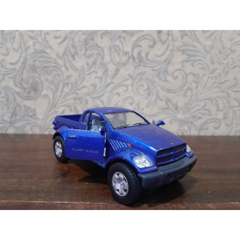 Mainan Mobil Dodge Power Wagon / mobil pajangan / barang jadul / barang antik / pajangan lawas