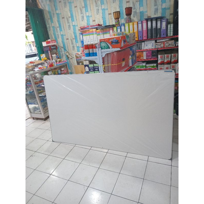 

Cemerlang Papan Tulis White Board Single Face Non-Magnet uk 120 x 200 cm.