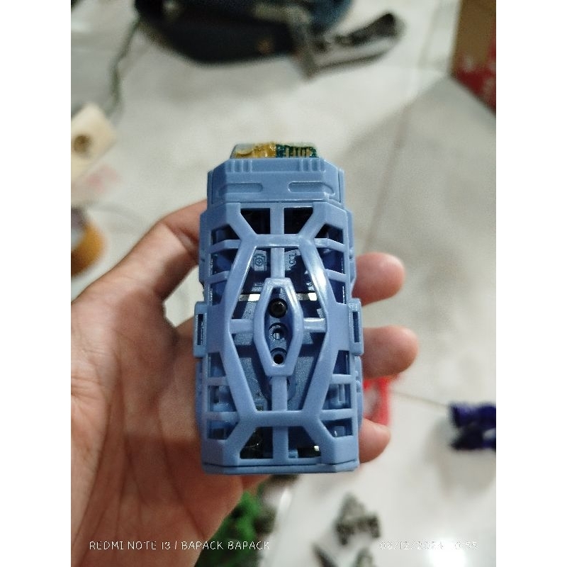 BANDAI CRUSH GEAR VT CHASSIS BIRU