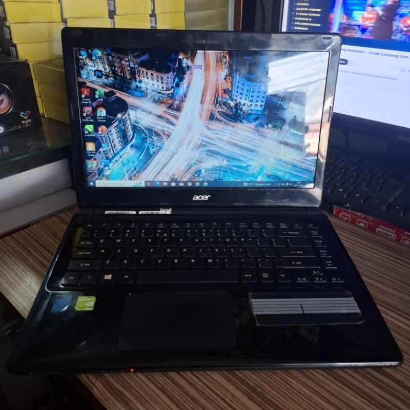 Laptop Acer Aspire E1-472G i5 Gen 4 Ram 8Gb Ssd 512Gb Dual Vga Like New