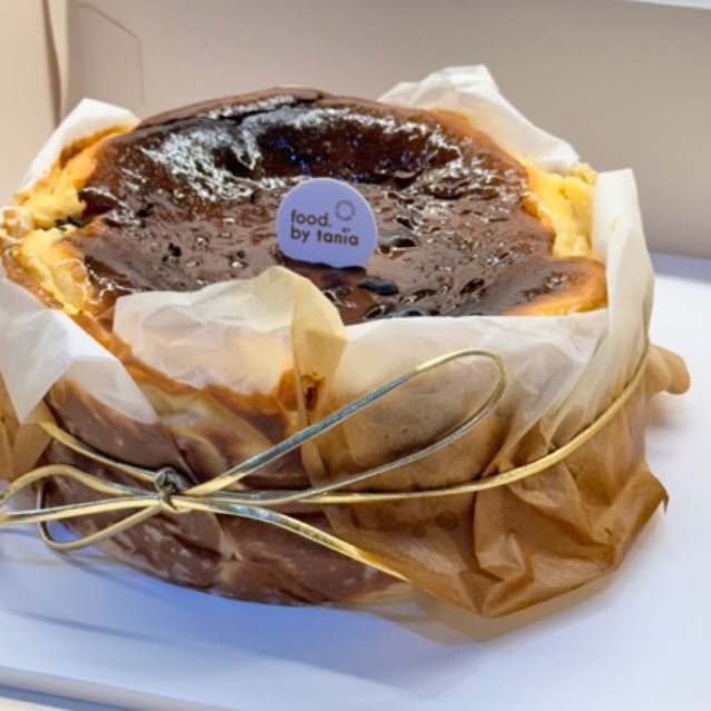 

Basque Cheesecake whole