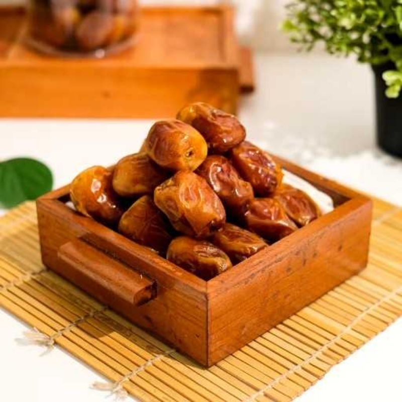 

Kurma Sukari Premium Lembut Lumer 100 Gr