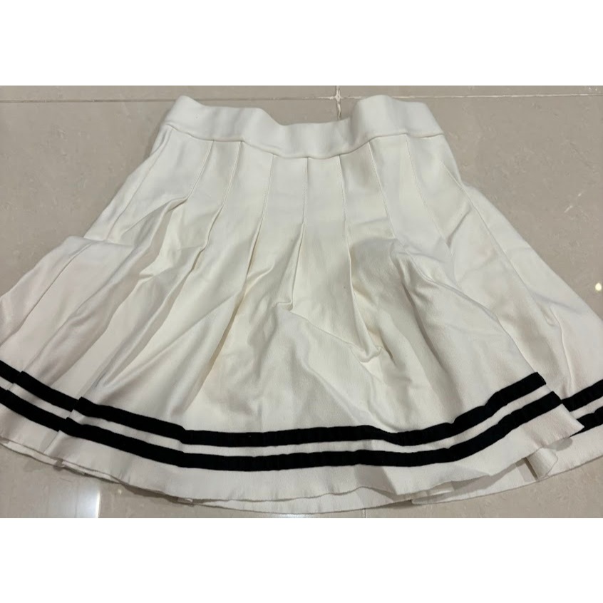 Rok wanita putih garis hitam preloved