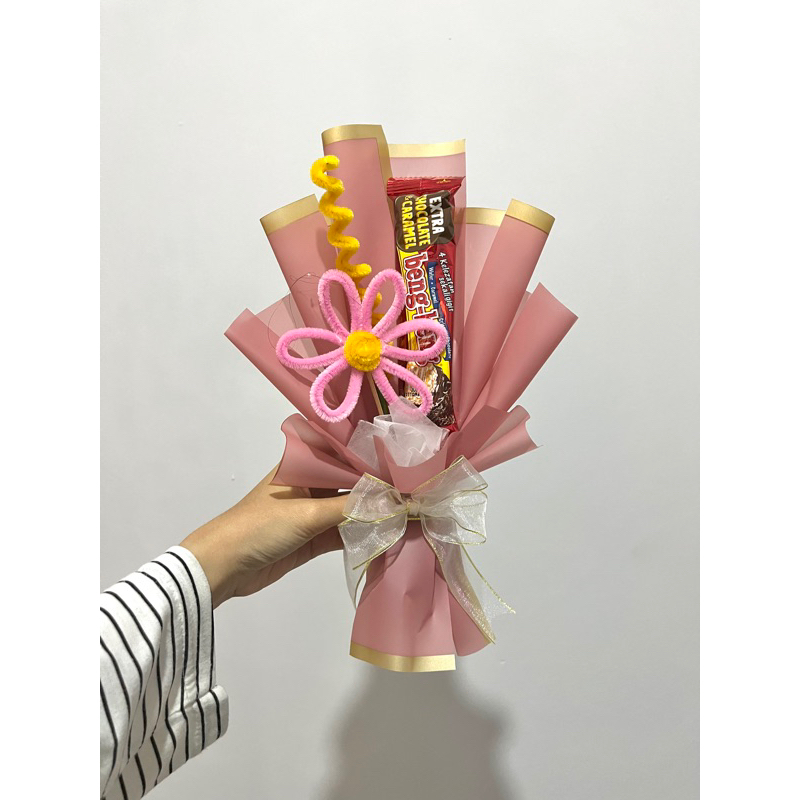 

Single Snack Bouquet | Buket kawat bulu