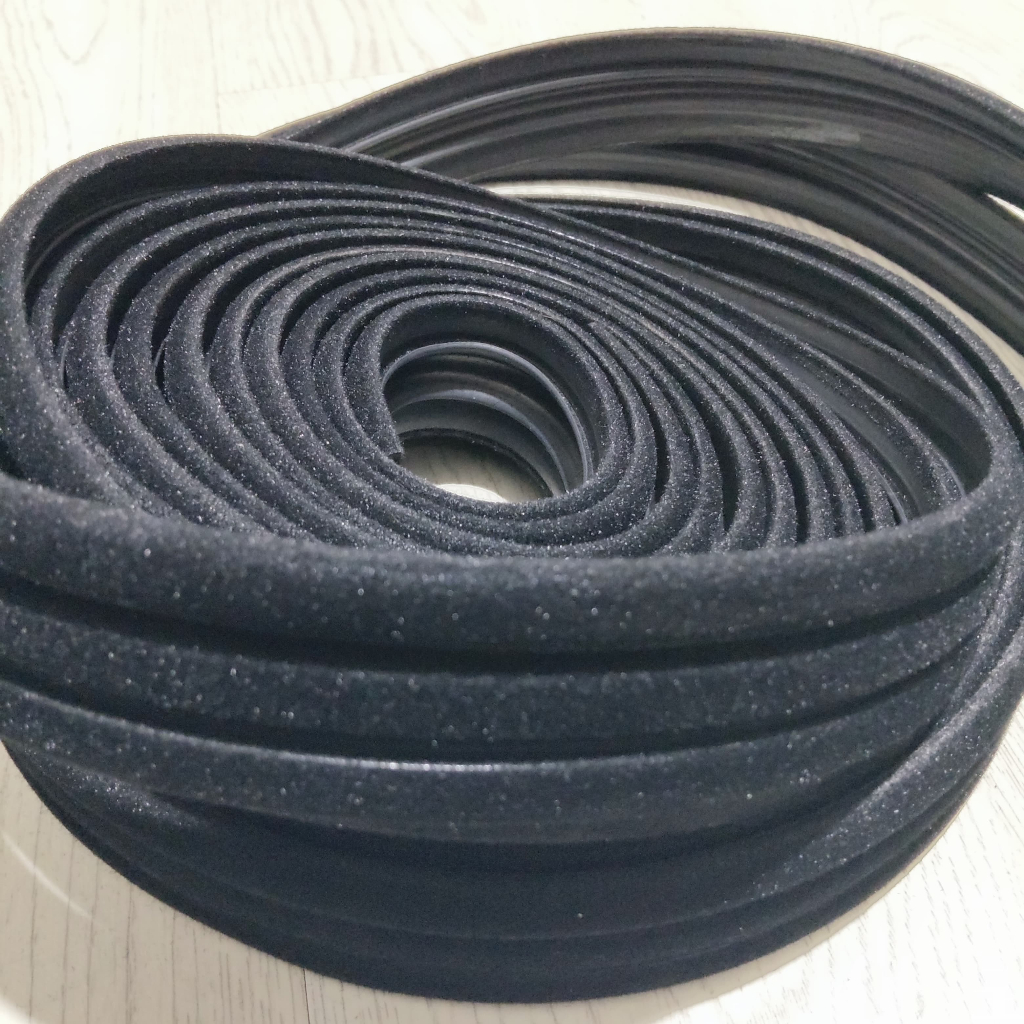 Karet Beludru Kaca Mobil Daihatsu Feroza/Taft/Rocky