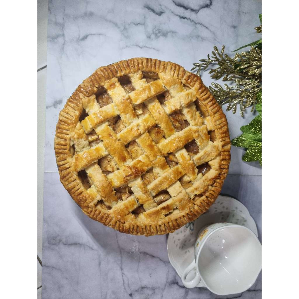 

Homemade Classic Apple & Pecan Pie 24 cm