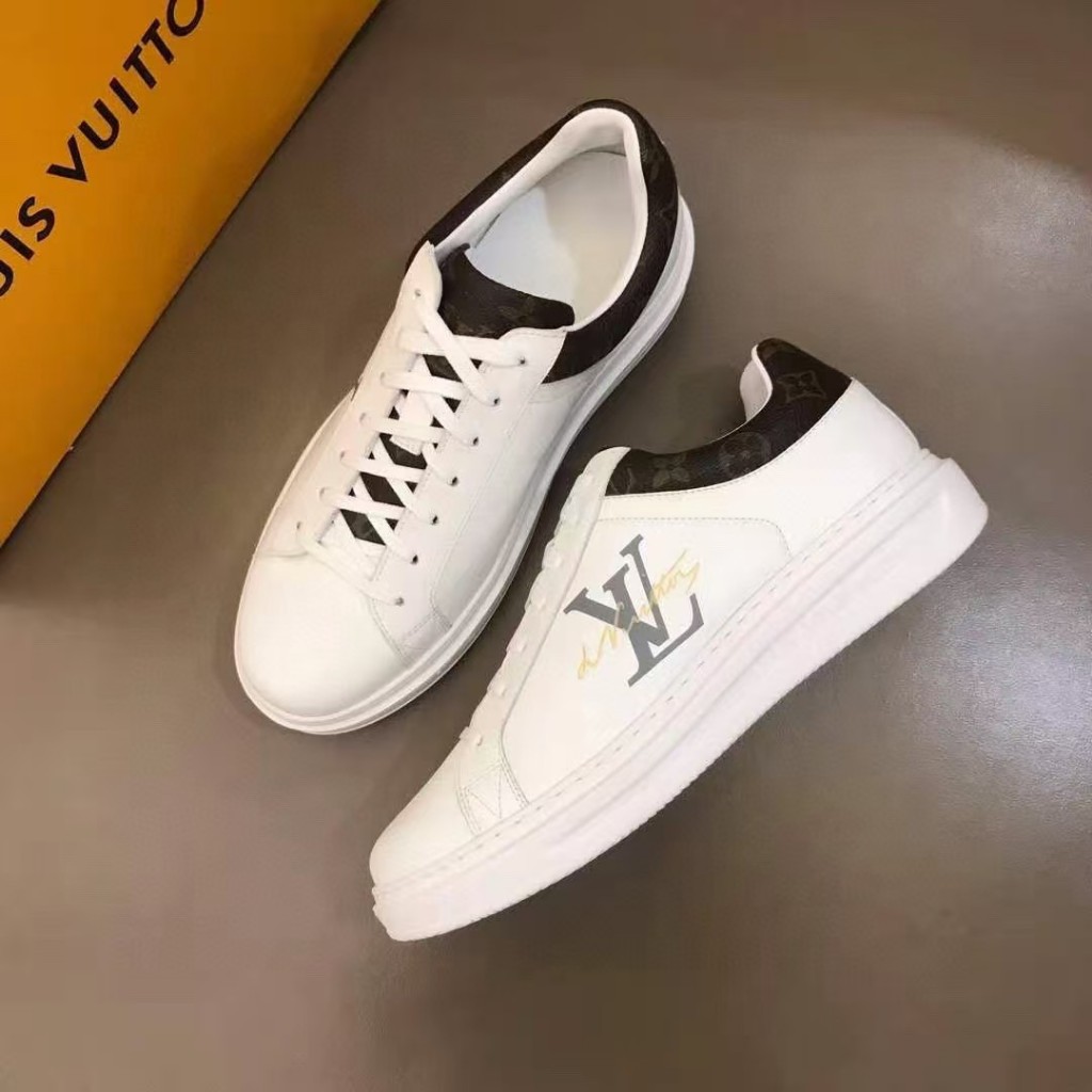 Sepatu olahraga kasual pria LV/Louis Vuitton bermotif putih  2024