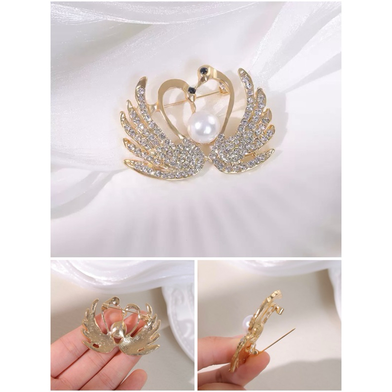 Gold Couple Swan Mut Peniti Bros