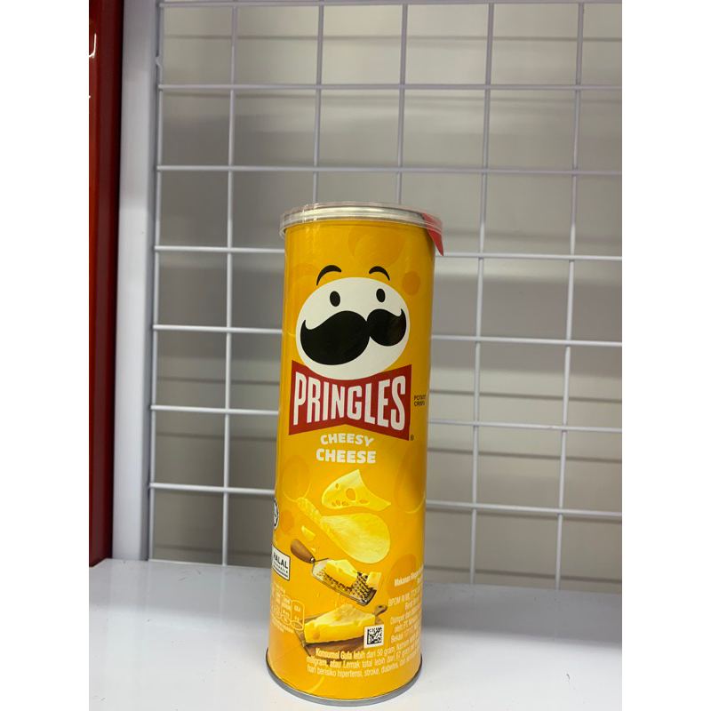 

Pringles original dan pringles cheesy cheese