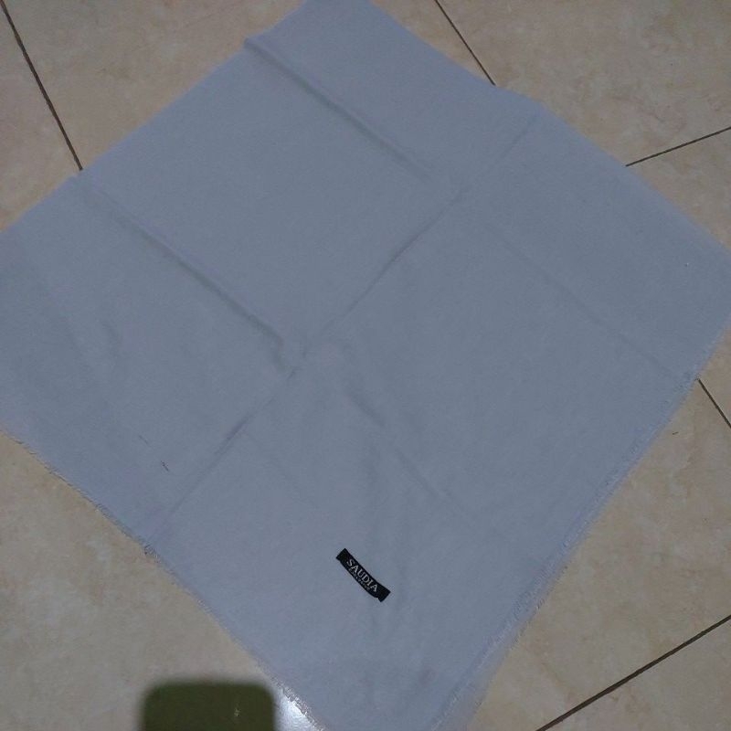 Jilbab Segi Empat Saudia Exclusive Preloved Pinggir Rawis Jilbab Rawis Hijab Rawis Warna Abu Muda Wa