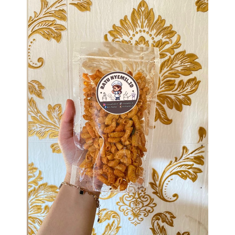 

makaroni pedas daun jeruk 80 gram