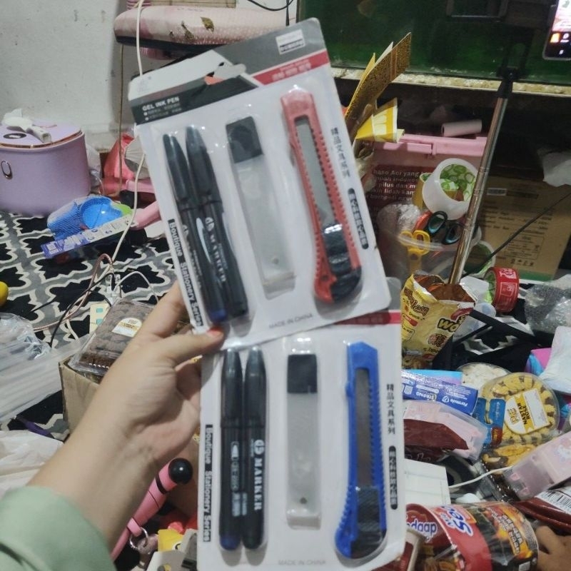 

one set cutter spidol