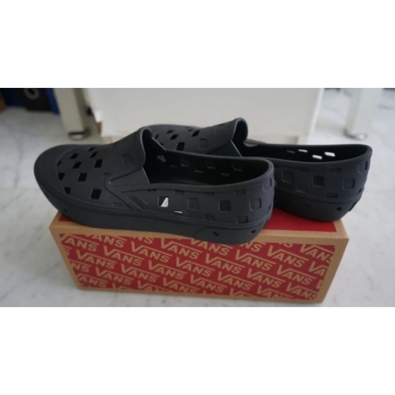 Vans Slip-On TRK Black/Hitam