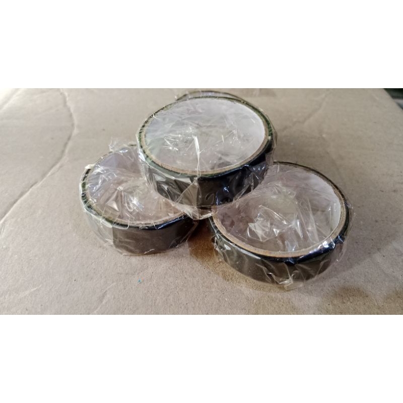 

solasi/selotip/isolasi hitam kecil