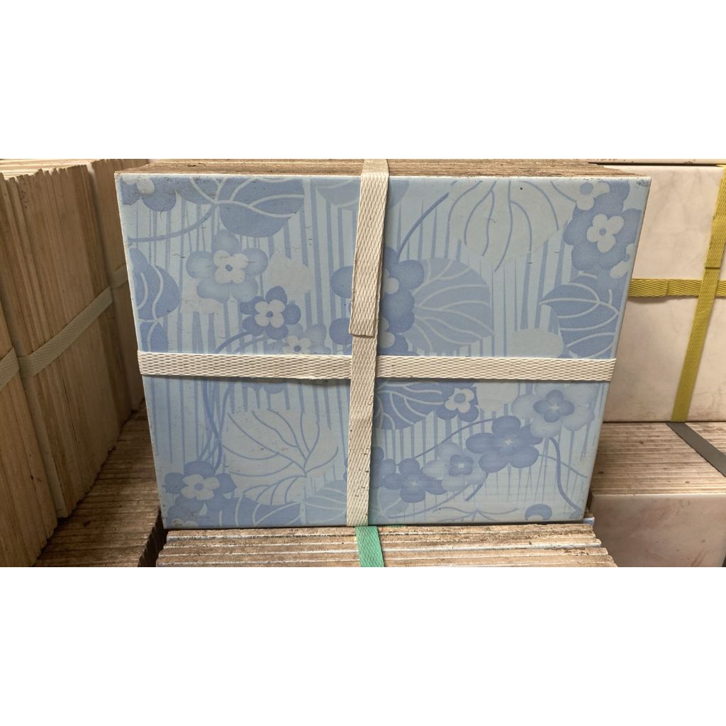 KERAMIK TANPA DUS 20X25 (BIRU BUNGA LIMITID EDITION)