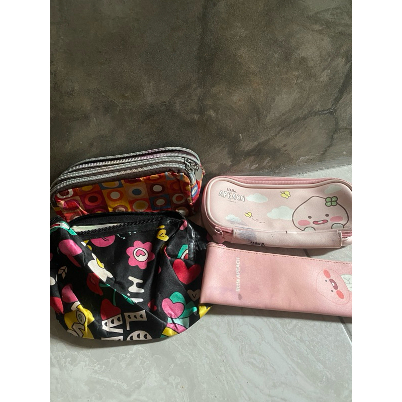 

Preloved kotak pensil danpouch set