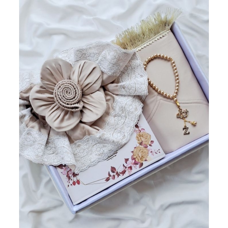 Hampers Wedding Sutra Aurora (Mukena,Sajadah, Al Quran, Tasbih)