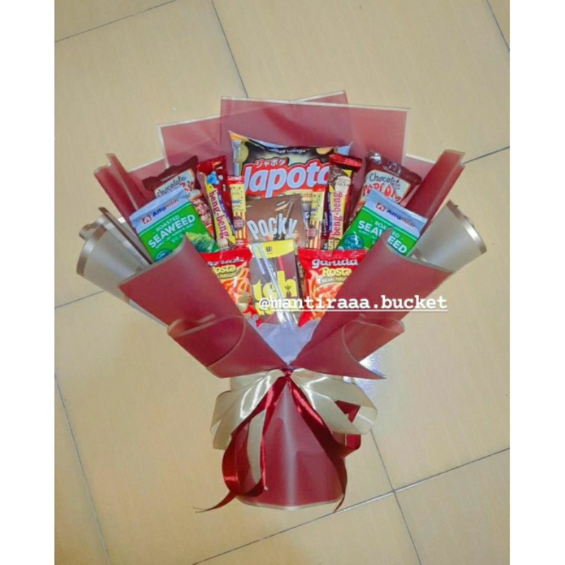 

Buket Snack Bunga Ulang Tahun Graduation Perpisahan Hari Guru Hari Ibu Termurah