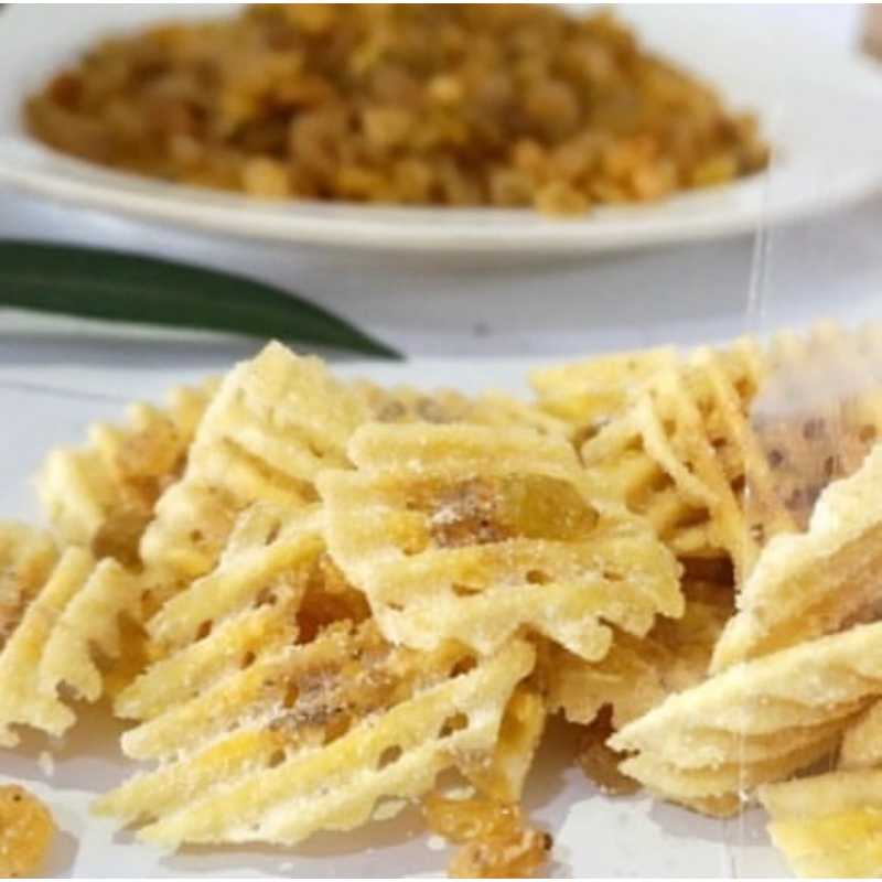 

BANANA CRACKERS KISMIS CHEESE