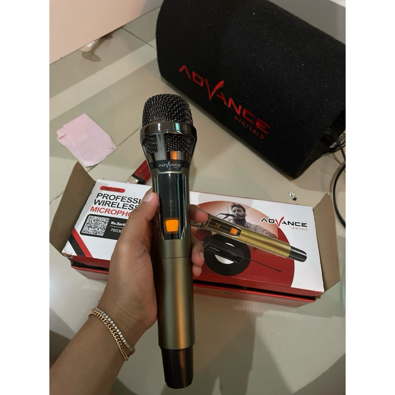 mic advance preloved