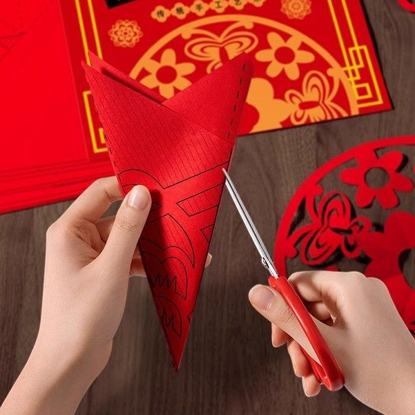 

Potongan Kertas untuk Dekorasi Jendela Produk Setengah Selesai Sesuai dengan Naskah Manual Anak-anak