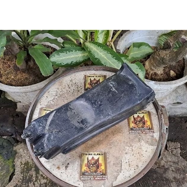 sambungan spakbor belakang honda gl100 gl125 ORIGINAL sambungan slebor spakbor belakang gl100 gl125