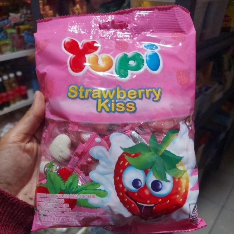 

Yupi Strawberry Kiss 120g