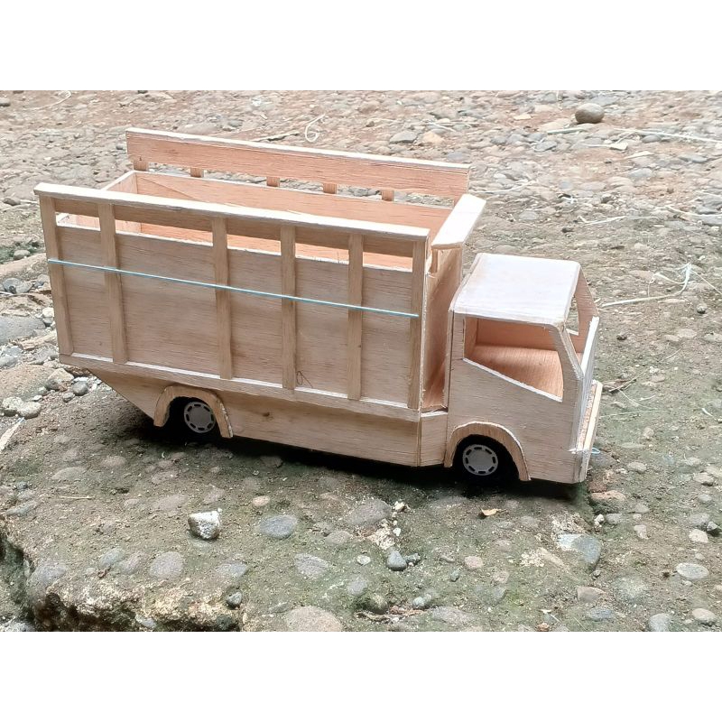 miniatur truk oleng,pintu belakang bisa terbuka, free lampu led