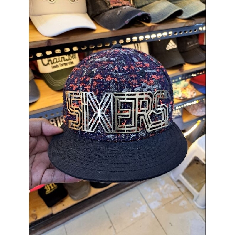 TOPI NBA SIXERS LOGO BESI 67ERS HYFLAT