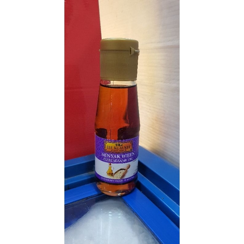 

Lee Kum Kee Minyak Wijen Pure Sesame Oil 115ml