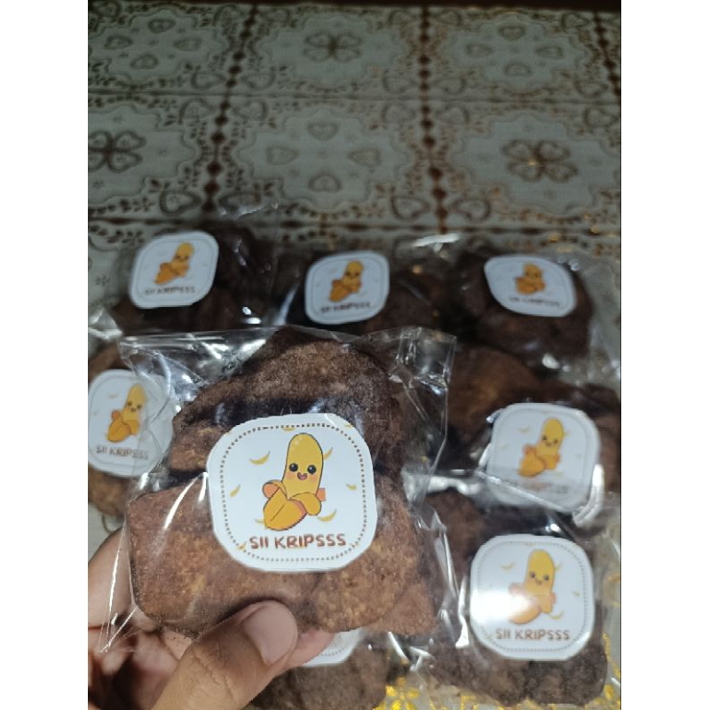 

KRIPIK PISANG RASA COKLAT DAN BALADO 25gr