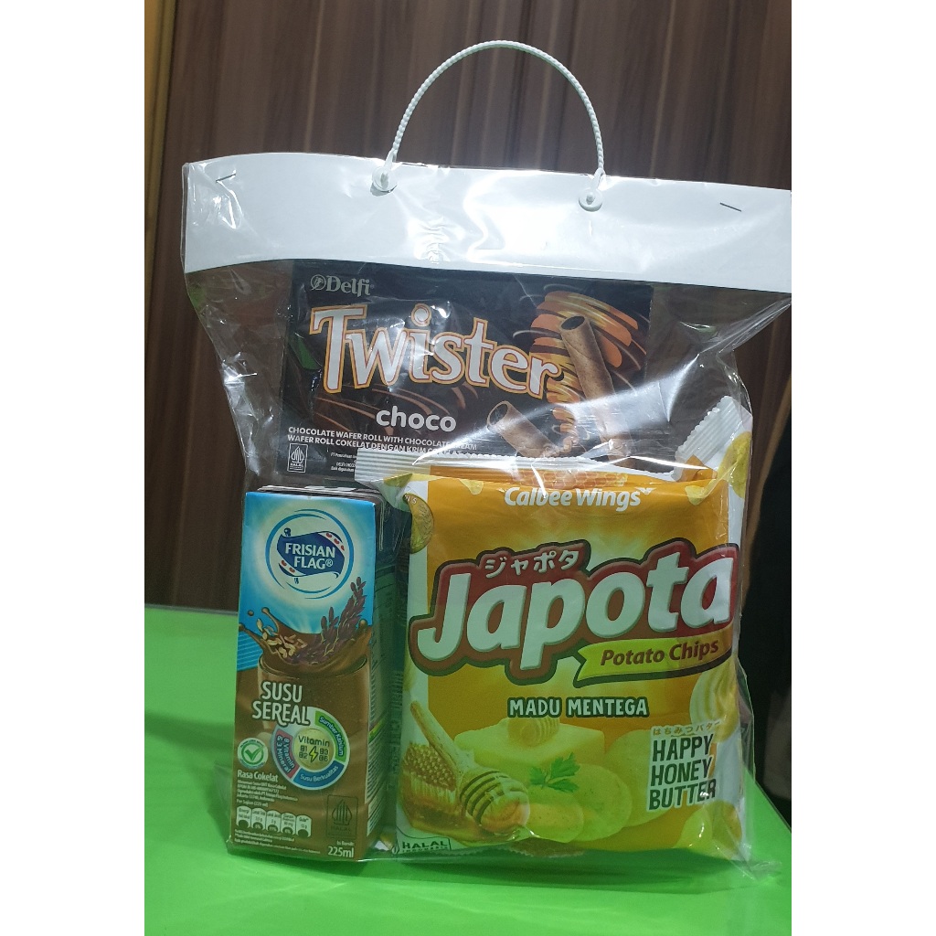 

Tas Plastik Bening Transparan Tebal 25 x 32 cm, Souvenir Ulang Tahun Anak, Aqiqah, Snack Ultah Kue Lebaran/Natal/Imlek/acara kantor pesta