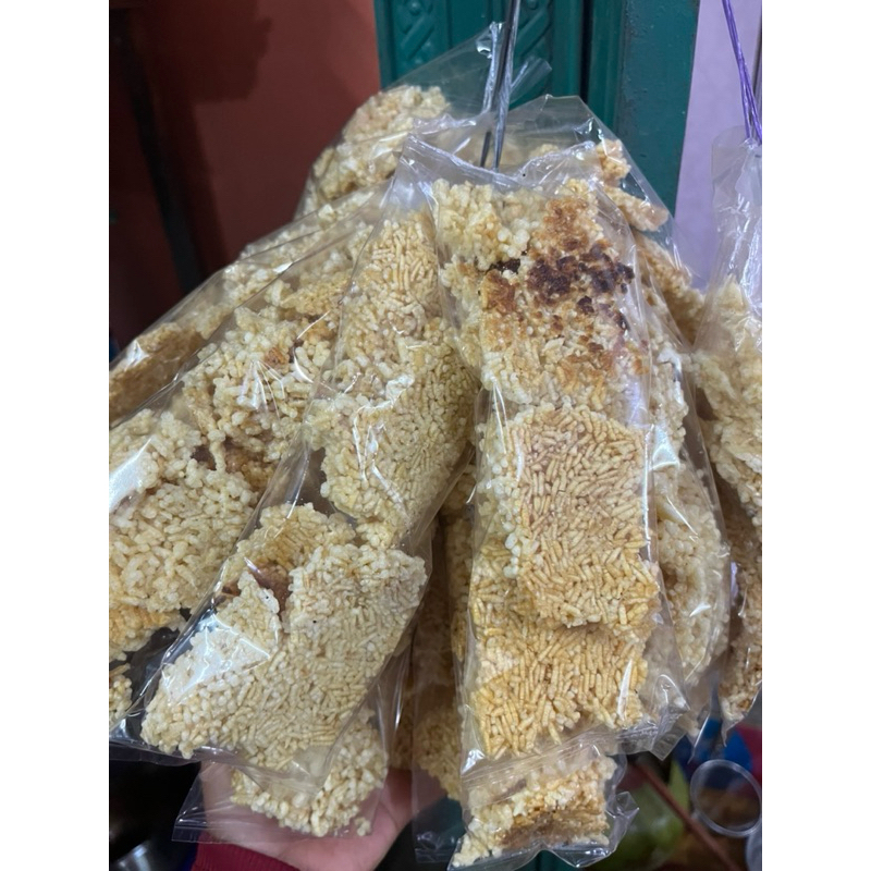 

intip kerak nasi matang gurih cuma 2k