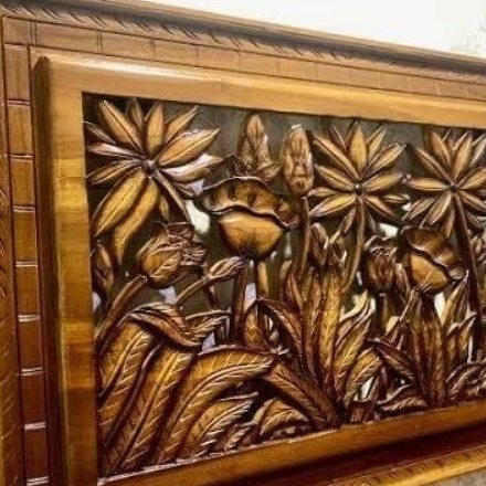 kayu ukir hiasan dinding