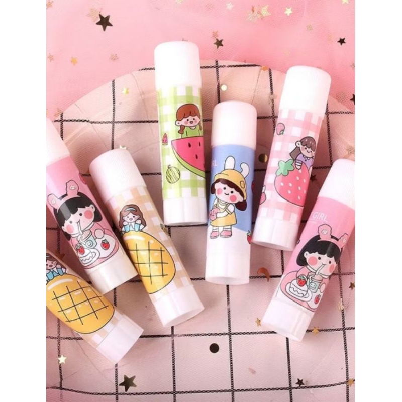 

Lem Glue Stick Putar Motif Kartun Random
