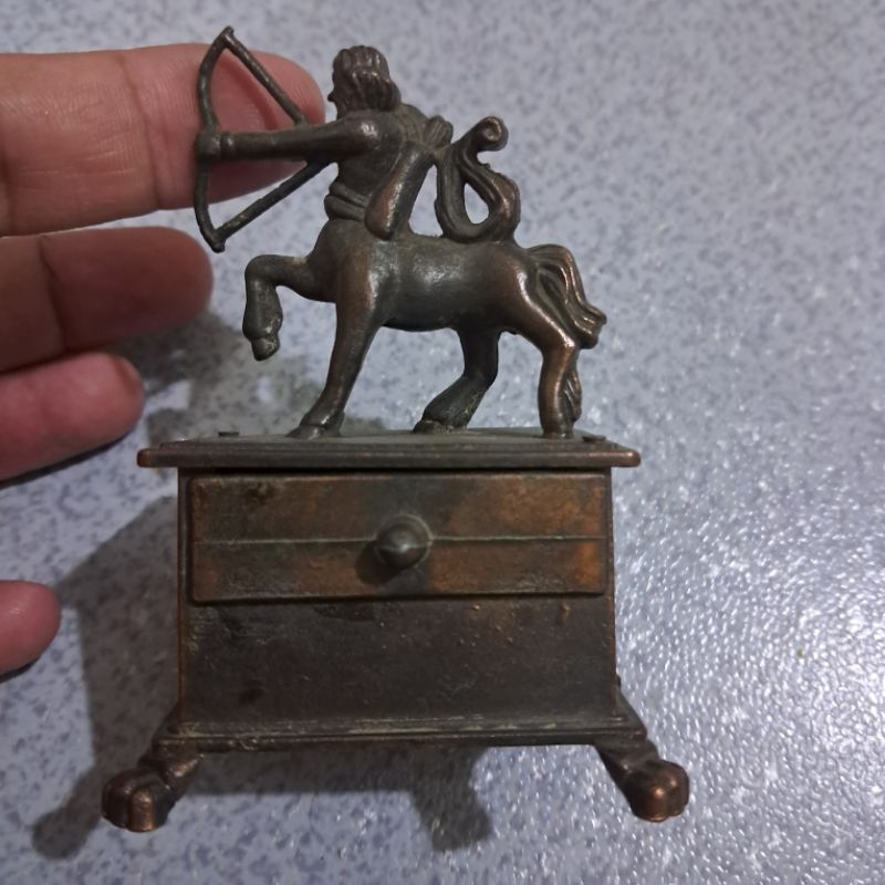 

Rautan serutan pensil full metal vintage Zodiak Sagitarius