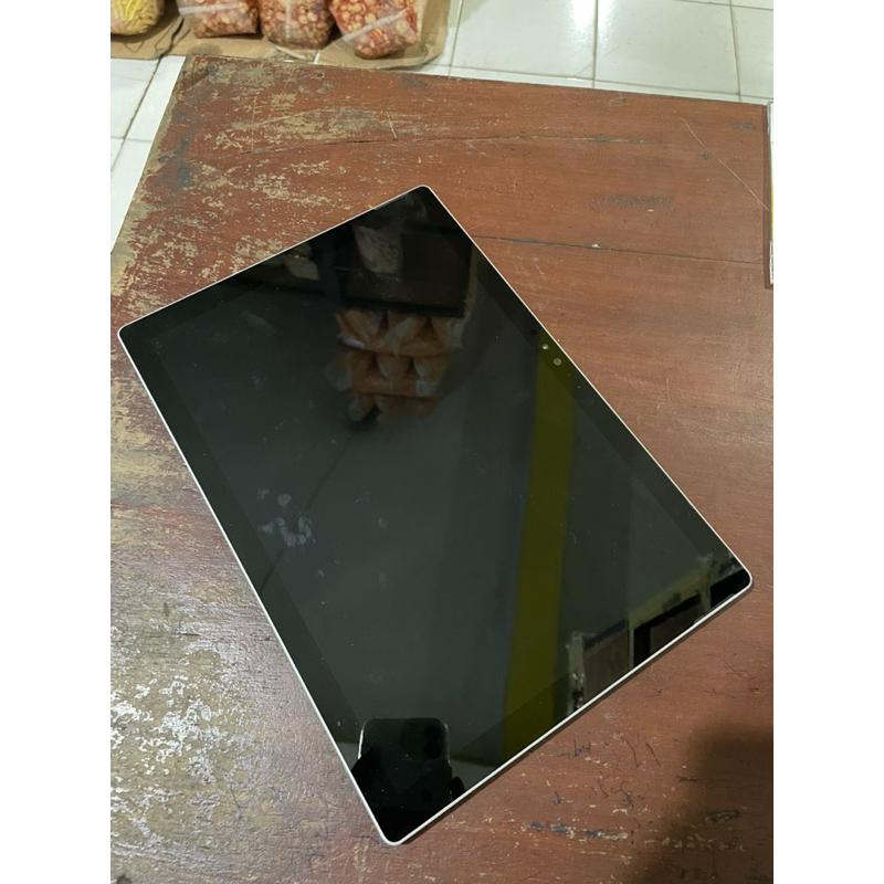 Microsoft surface pro 4 (Second) minus | Core i5 Ram 8Gb/256Gb SSD