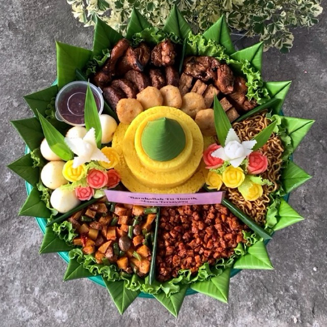 

Nasi Tumpeng Premium