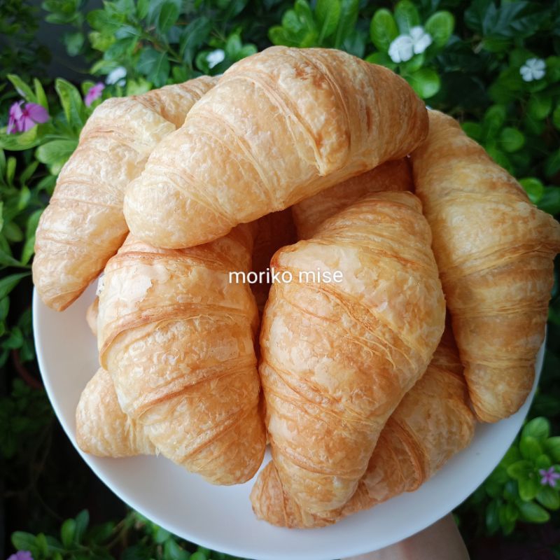 

[ CROISSANT MATANG min. 10 mix rasa ] raisin danish kismis / choco danish cokelat coklat / croffle croissant butter / croissant pandan