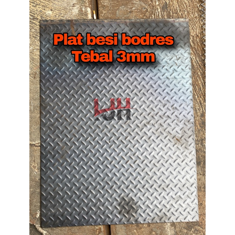 Plat besi bodres 3mm . plat bodres kembang . ukuran mulai dari 30x60cm .SR8