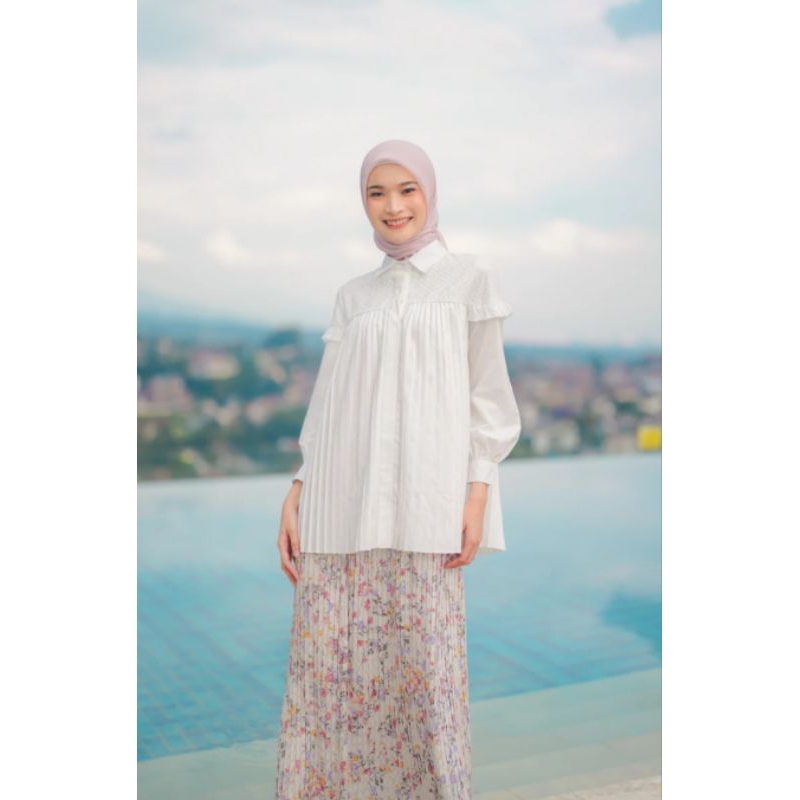 VALERIE TOP warna BROKEN WHITE by ZYTADELIA HIJABCHIC kamiidea geulis buttonscarves jamilahumaila ri