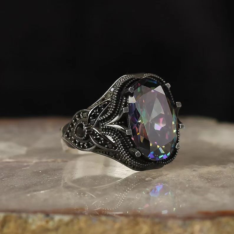 Cincin Ring Hitam Batu Black Rainbow / Cincin Pria Batu Pelangi Motif Mahkota Ukiran Perhiasan Gotik