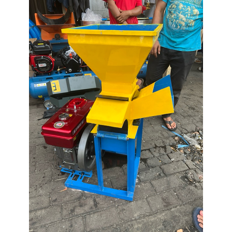 MESIN PENCACAH RUMPUT TEMPAHAN LENGKAP MESIN DIESEL 7PK TERBAIK