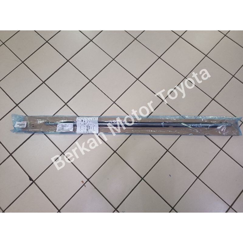 Pelipit List Kaca Luar Innova Reborn Chrome 2016 2017 2018 2019 2020 2021 2022 Original