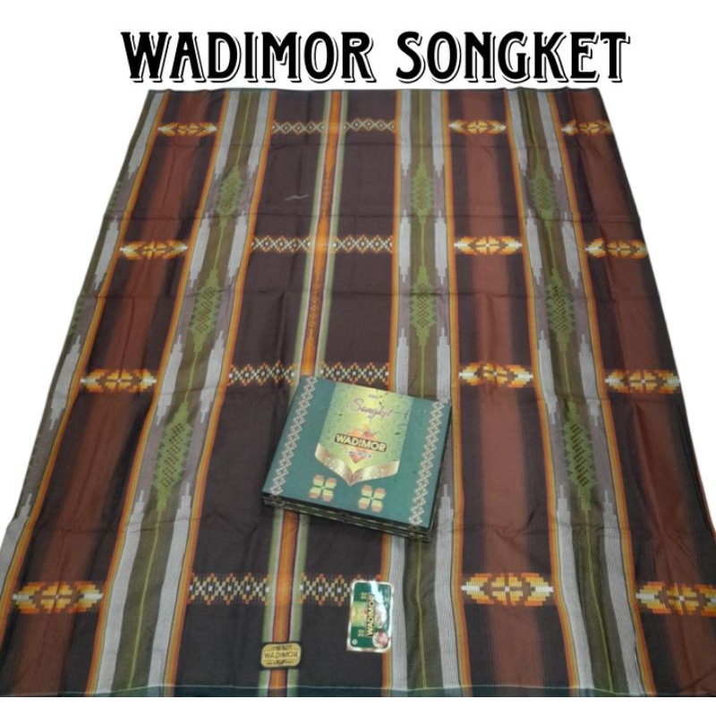 Sarung Tenun Wadimor Songket Motif Bhs