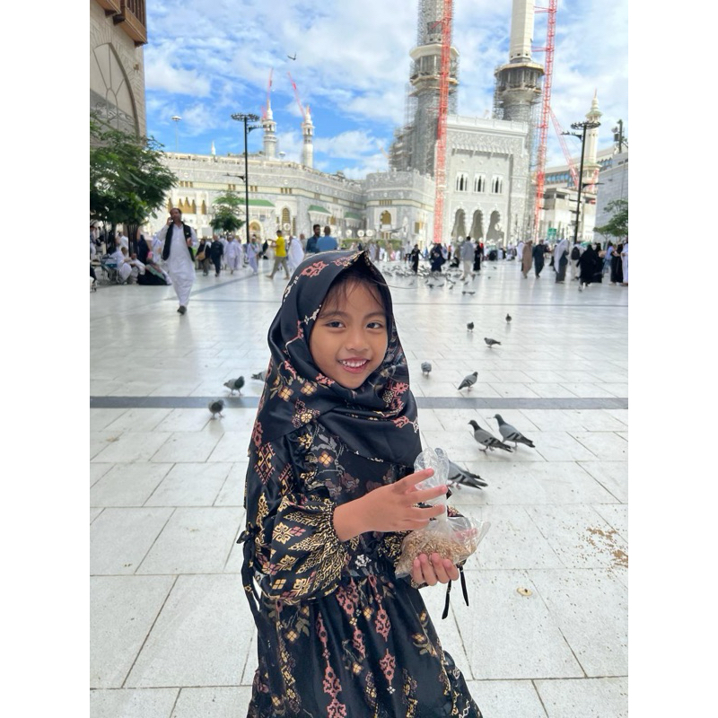 Hijab Segiempat Voal Motif Premium Hijabnah