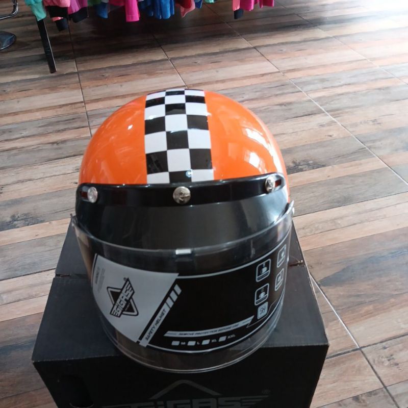 HELM GIGAS RETRO CLASIC