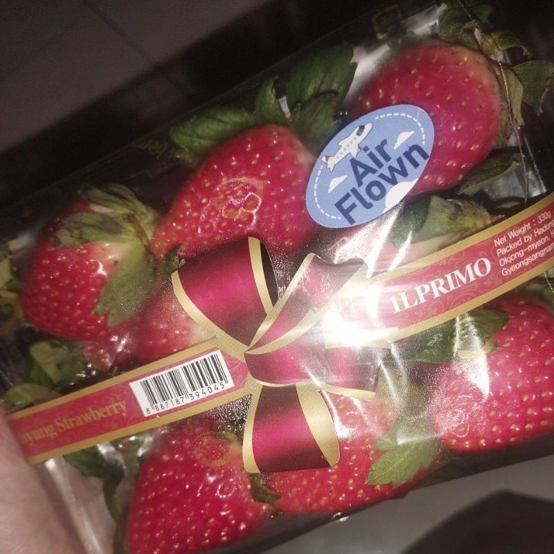 

strawberry korea 330gr