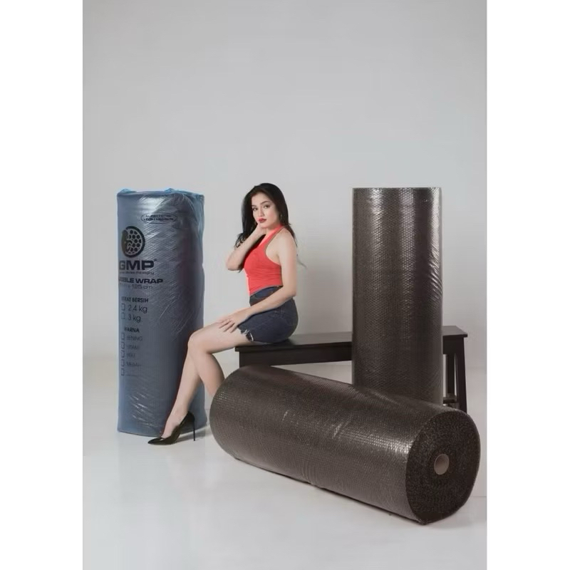 

Bubble Wrap GMP & Non Merk Berat 3 KG/Lebar 125 CM/Panjang 50 M Warna Hitam/Plastik Bubble Hitam