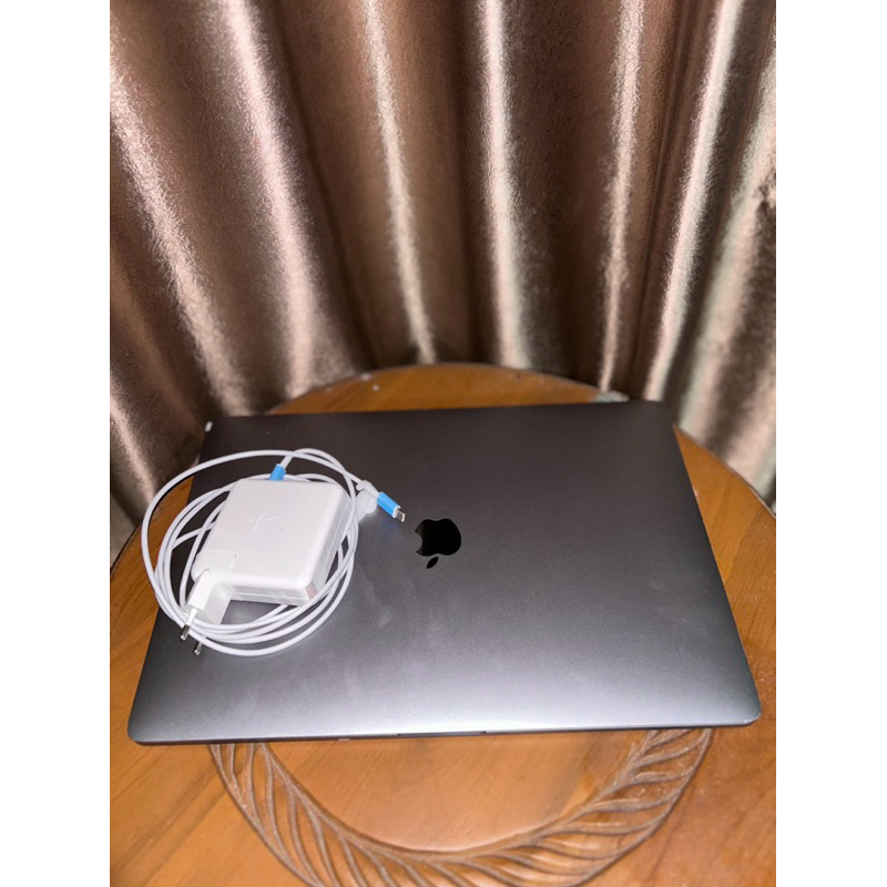 Macbook Pro 2019 16inch 32/512 core i9